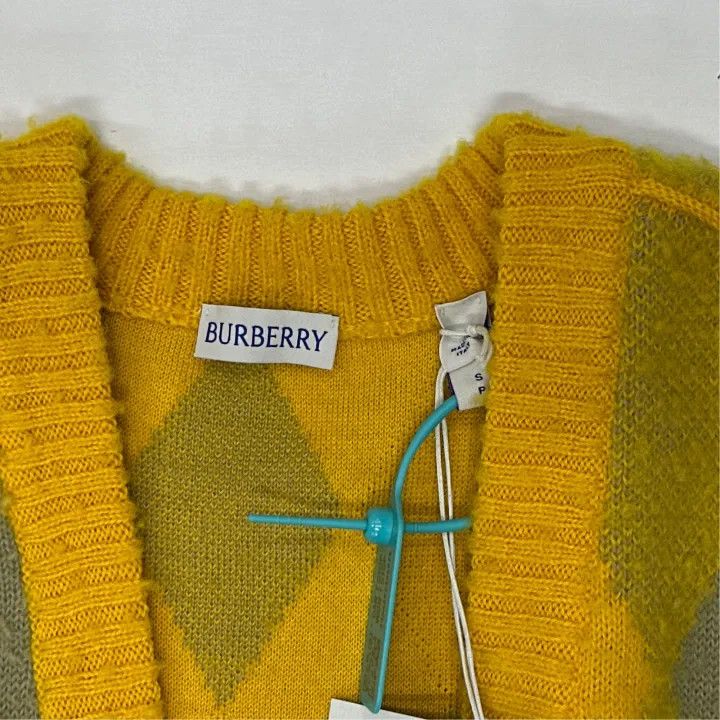 Burberry Burberry Argyle Pattern Knit V-Neck Sweater 0079 Size S / US 4 / IT 40 - 3 Thumbnail