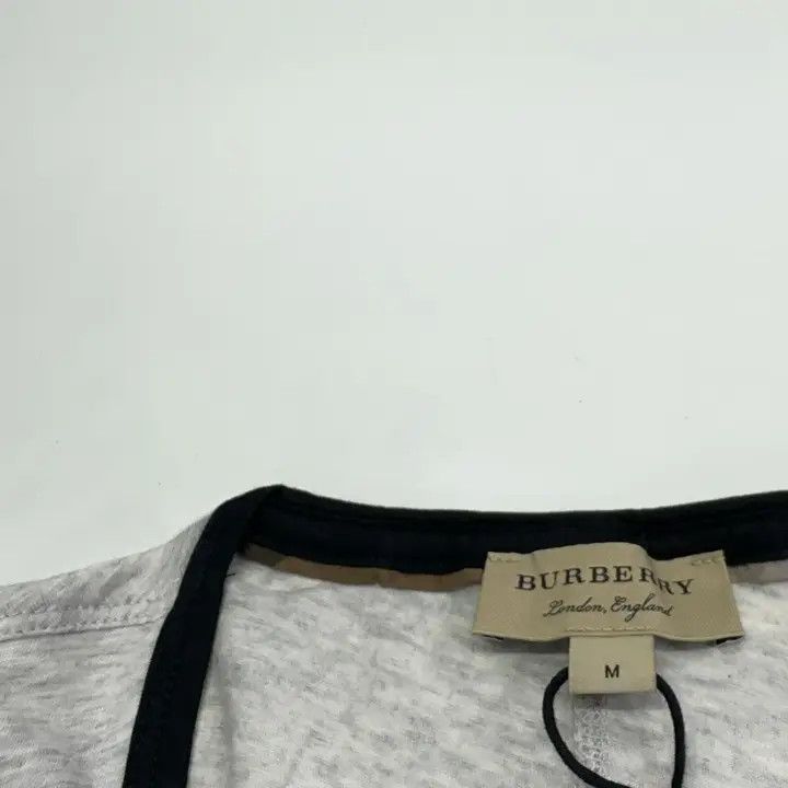 Burberry Burberry Gray Short Sleeve T-Shirt for Women 0079 Size M / US 6-8 / IT 42-44 - 8 Thumbnail
