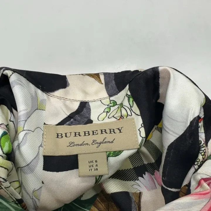 Burberry Burberry Casual Fashion Button-Up Vest 0079 Size S / US 4 / IT 40 - 5 Thumbnail