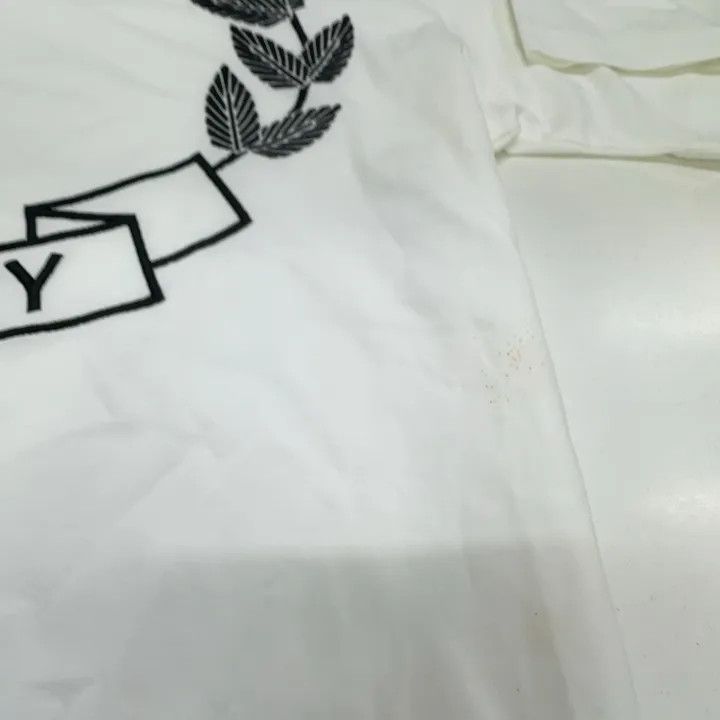 Burberry Burberry FW22 Logo Leaf Print T-Shirt 0079 Size L / US 10 / IT 46 - 8 Thumbnail