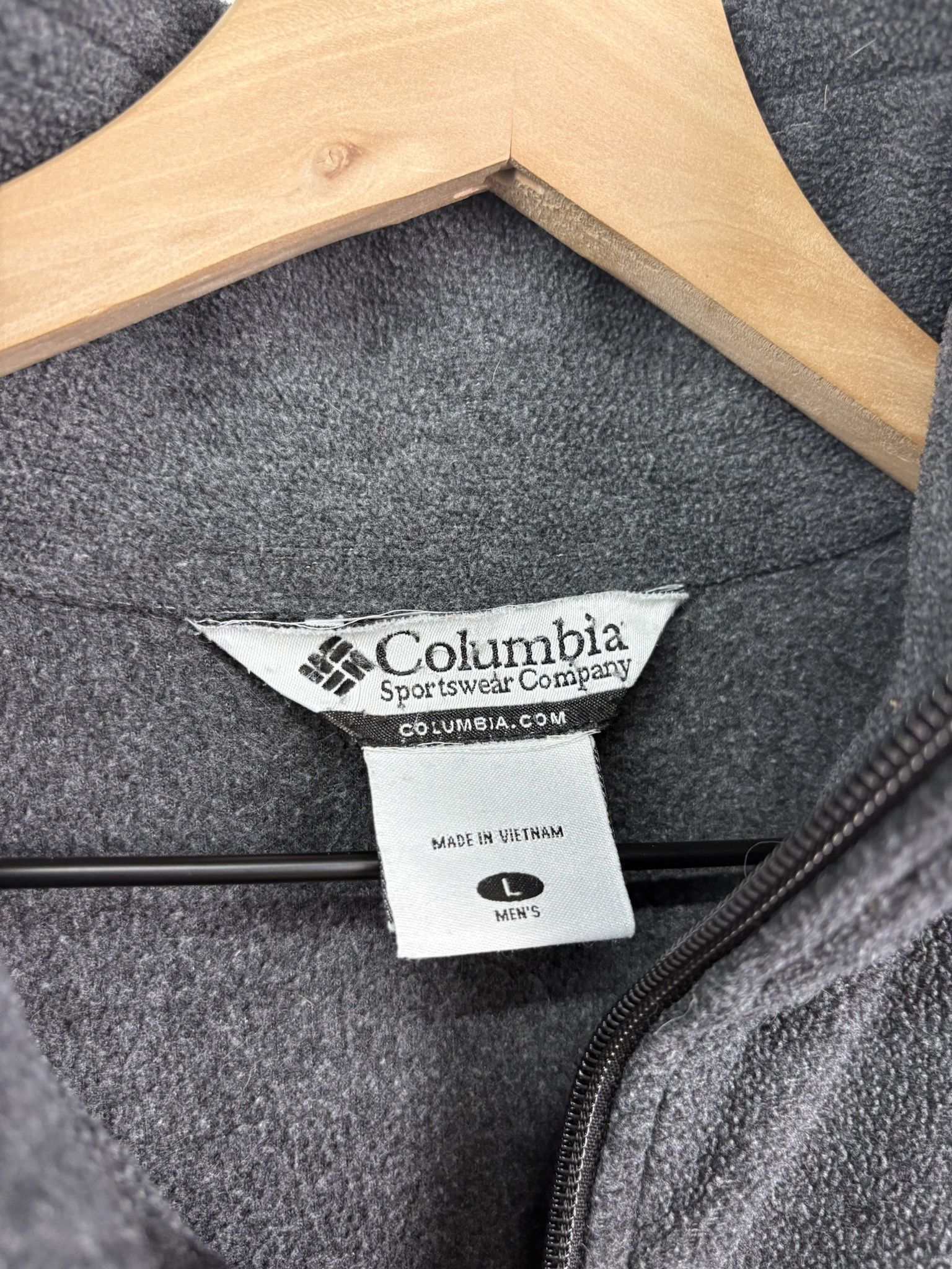 Vintage Vintage Columbia Gray Sherpa Fleece Lined Collared Full Zip Size L Size US L / EU 52-54 / 3 - 2 Thumbnail