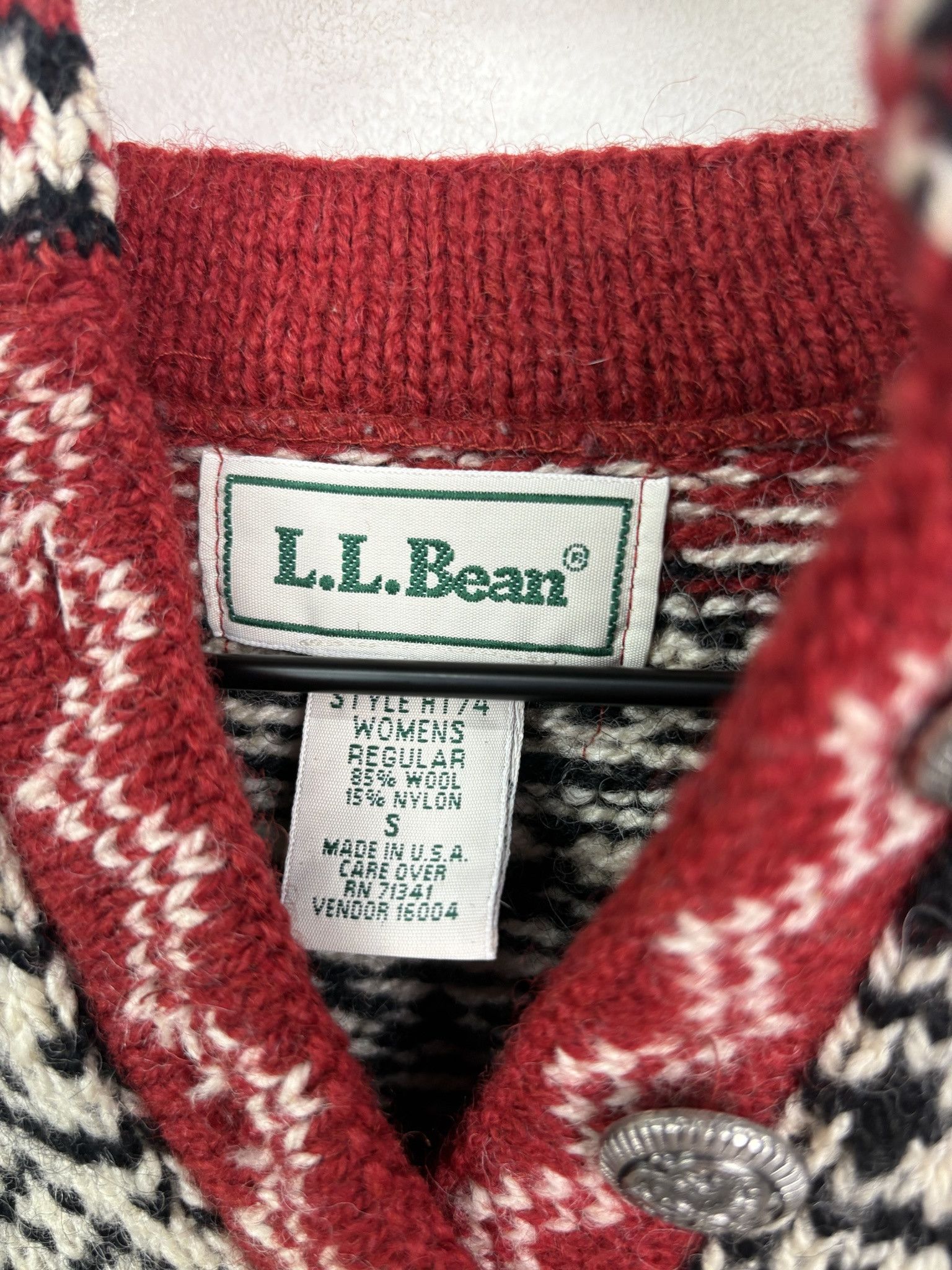 Vintage Vintage 90's Knit L.L.Bean Christmas Snowflake Pattern Quarter Button Up Pullover Cardigan Size S Size US S / EU 44-46 / 1 - 2 Thumbnail