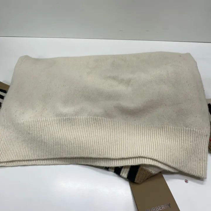 Burberry Burberry Women's Striped Logo Knit Sweater 0079 Size L / US 10 / IT 46 - 10 Thumbnail