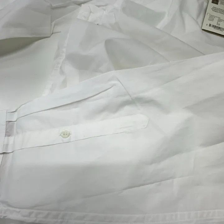 Burberry Burberry White Button-Up Collar Shirt 0079 Size M / US 6-8 / IT 42-44 - 8 Thumbnail