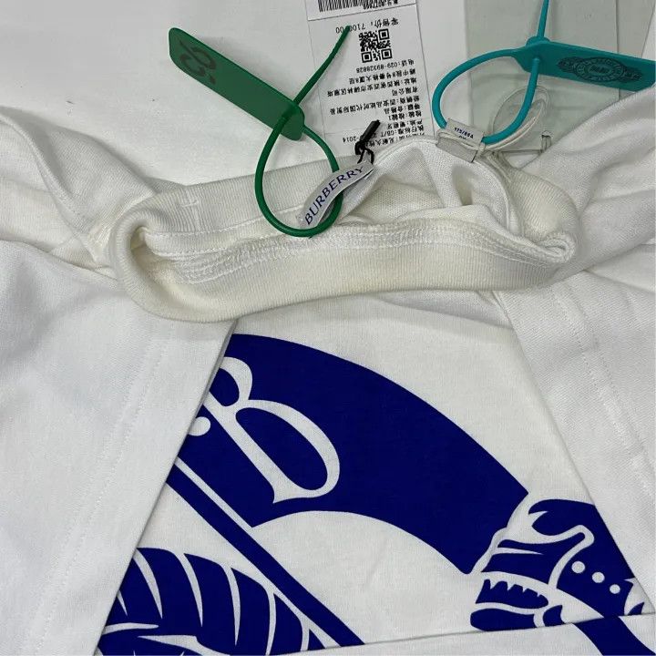 Burberry Burberry White Casual T-Shirt with Equestrian Print 0079 Size S / US 4 / IT 40 - 5 Thumbnail