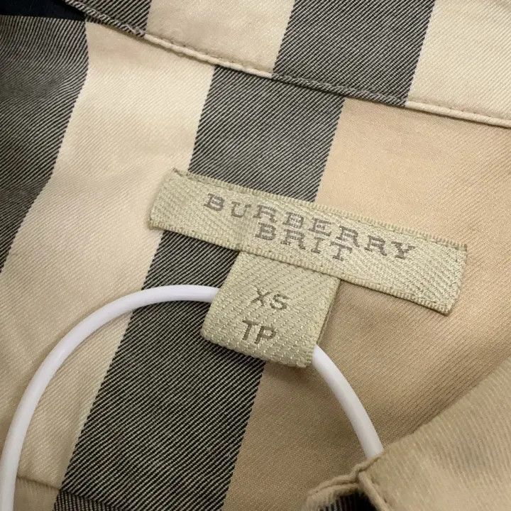 Burberry Burberry Plaid Long Sleeve Shirt for Women 0079 Size XS / US 0-2 / IT 36-38 - 5 Thumbnail