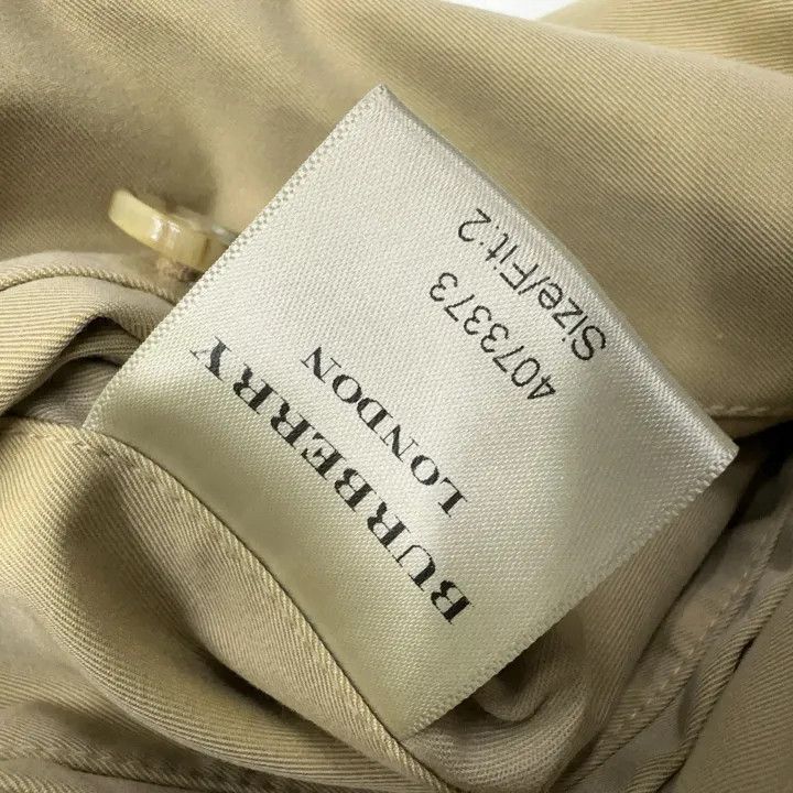 Burberry Heritage Kensington Trench Coat 0079