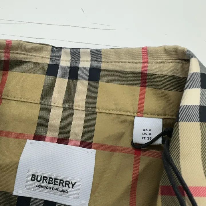 Burberry Burberry Beige Plaid Long Sleeve Shirt for Women 0079 Size S / US 4 / IT 40 - 4 Thumbnail