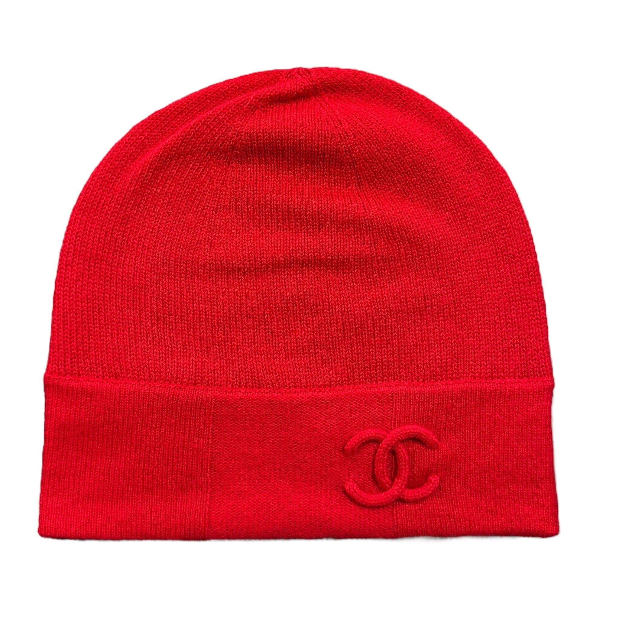 Pre-owned Chanel Cc Logo Cashmere Beanie Red Red