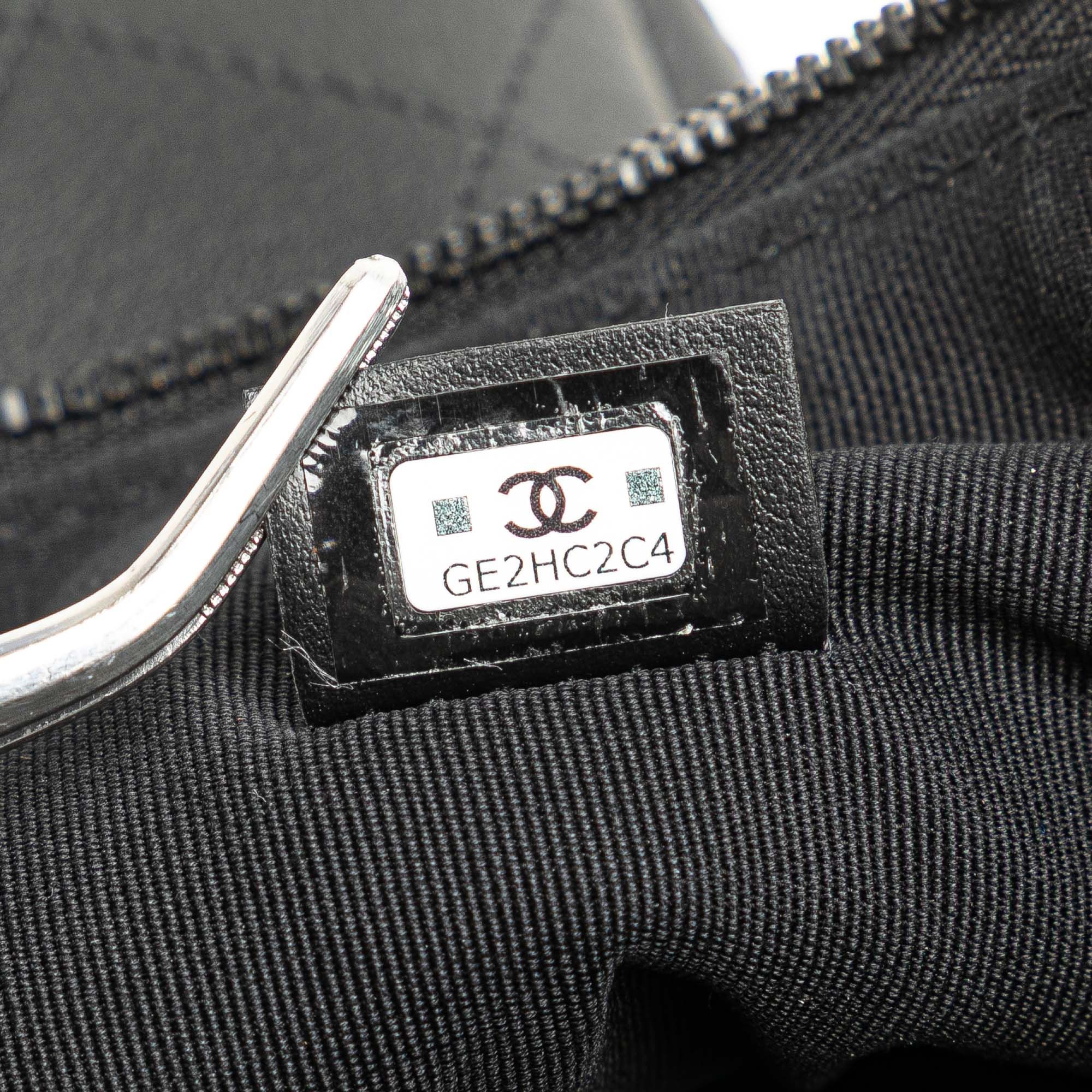 Chanel Chanel Medium Stitched Calfskin CC Cosmetic Case Size ONE SIZE - 6 Thumbnail