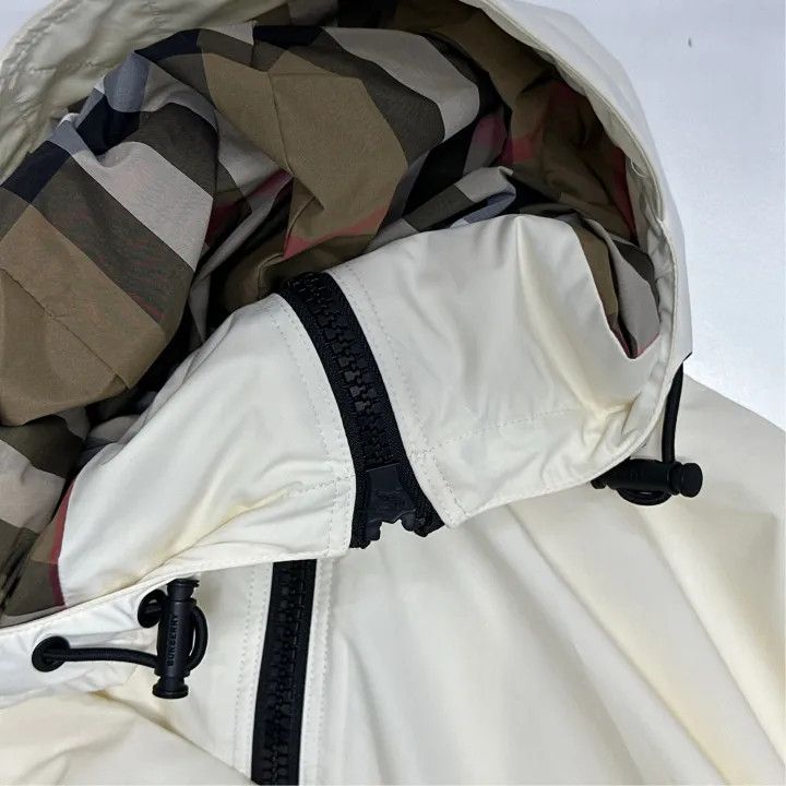 Burberry Burberry White Hooded Zip-Up Jacket for Women 0079 Size S / US 4 / IT 40 - 5 Thumbnail
