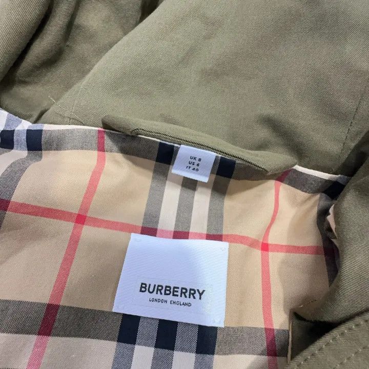 Burberry Burberry Hooded Long Sleeve Coat for Women 0079 Size M / US 6-8 / IT 42-44 - 4 Thumbnail
