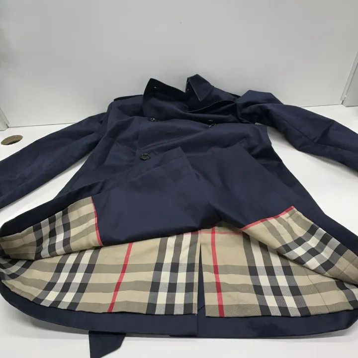 Burberry Burberry Women's Navy Long Trench Coat 0079 Size M / US 6-8 / IT 42-44 - 11 Thumbnail
