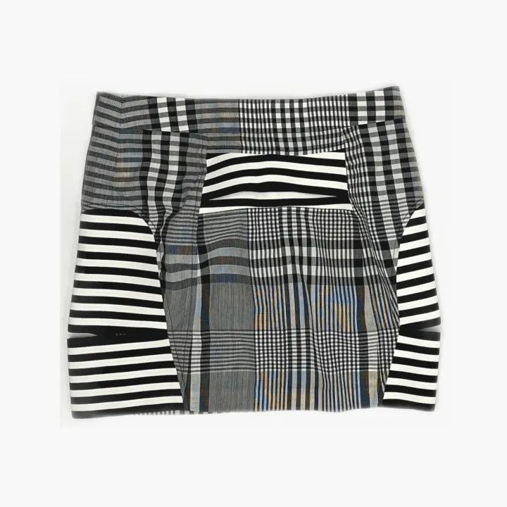 Burberry Burberry Black Wool Mini Skirt for Women 0079 Size 30" / US 8 / IT 44 - 3 Thumbnail