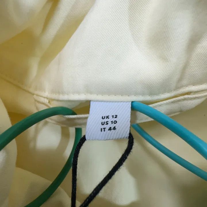 Burberry Burberry Yellow Funnel Neck Jacket for Women 0079 Size L / US 10 / IT 46 - 2 Thumbnail
