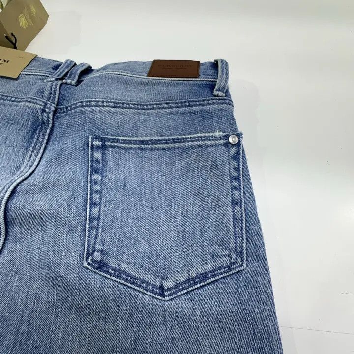 Burberry Burberry Blue Mid-Rise Slim Jeans for Women 0079 Size 27" / US 4 / IT 40 - 7 Thumbnail