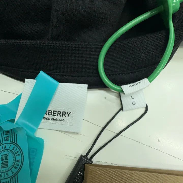 Burberry Burberry SS22 Logo Print Casual T-Shirt 0079 Size L / US 10 / IT 46 - 2 Thumbnail