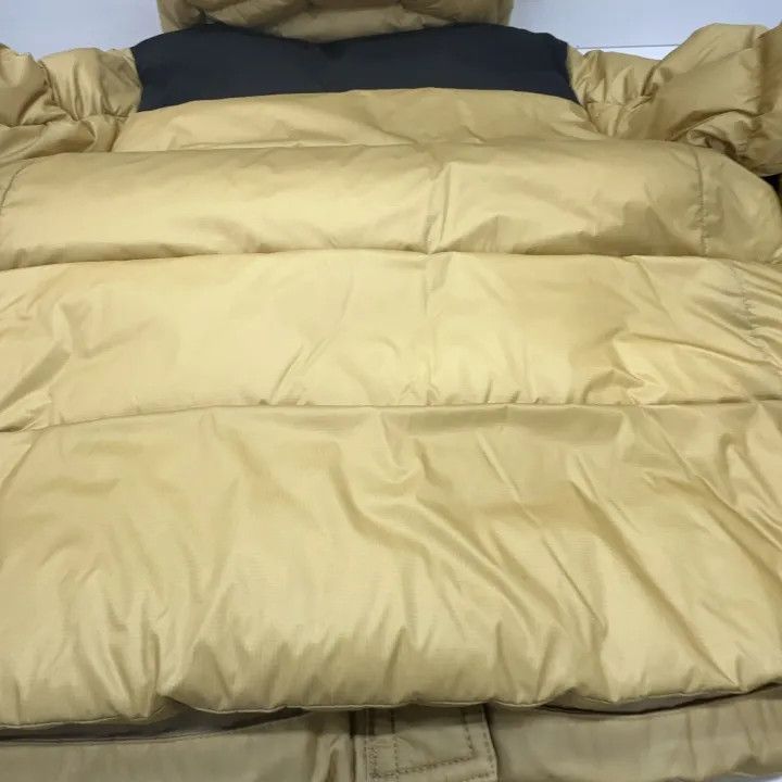 Burberry Burberry Hooded Yellow Down Jacket for Women 0079 Size L / US 10 / IT 46 - 8 Thumbnail