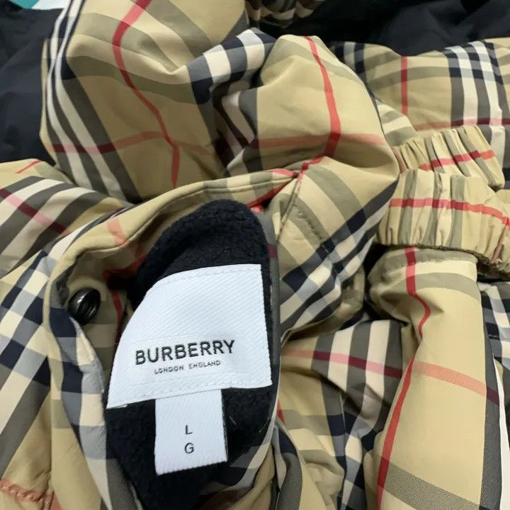 Burberry Burberry Women's Reversible Down Jacket with Hood 0079 Size L / US 10 / IT 46 - 7 Thumbnail