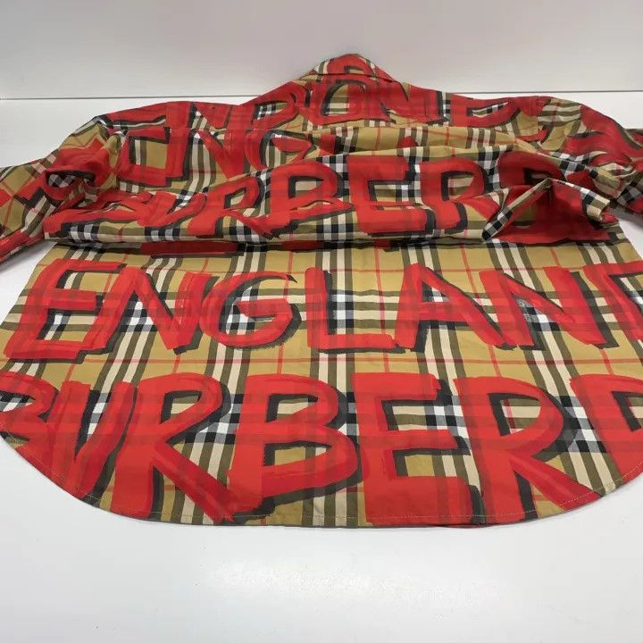 Burberry Burberry Graffiti Print Shirt for Men and Women 0079 Size L / US 10 / IT 46 - 14 Thumbnail