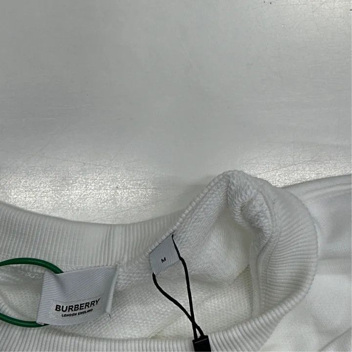 Burberry Burberry White Graphic Long Sleeve Sweatshirt 0079 Size M / US 6-8 / IT 42-44 - 2 Thumbnail