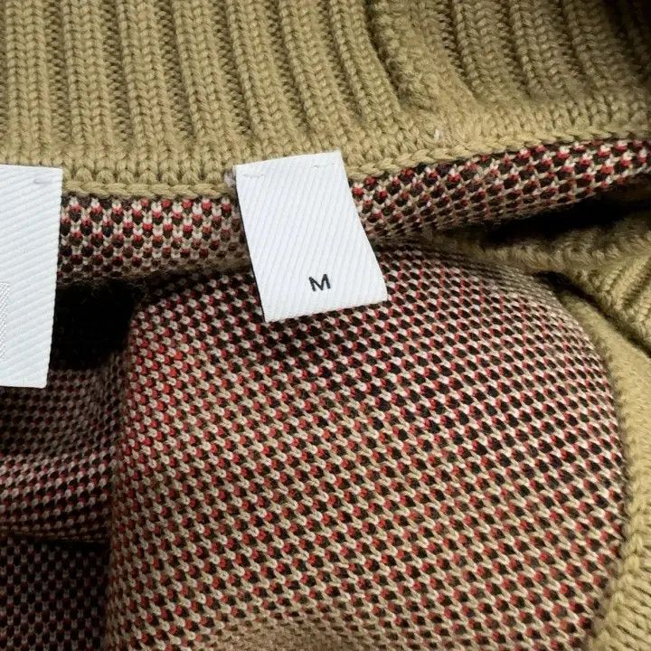 Burberry Burberry Classic Plaid Wool Cardigan for Women 0079 Size M / US 6-8 / IT 42-44 - 9 Thumbnail