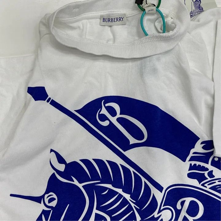 Burberry Burberry SS23 Knight Print Short Sleeve T-Shirt 0079 Size M / US 6-8 / IT 42-44 - 5 Thumbnail