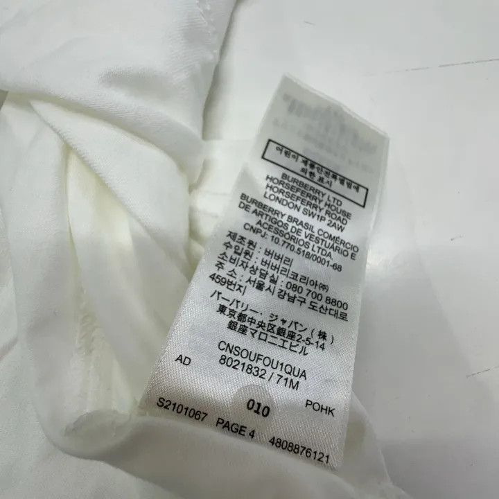 Burberry Burberry Logo Graphic Cotton T-shirt for Men and Women 0079 Size M / US 6-8 / IT 42-44 - 10 Thumbnail