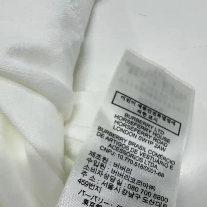 Burberry Burberry Logo Graphic Cotton T-shirt for Men and Women 0079 Size M / US 6-8 / IT 42-44 - 7 Thumbnail