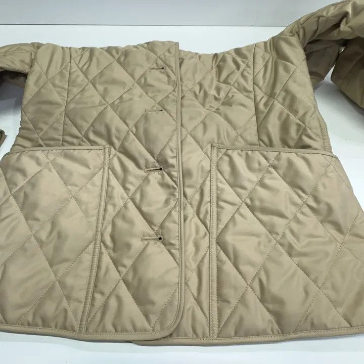 Burberry Burberry Women's Quilted Button-Up Jacket 0079 Size M / US 6-8 / IT 42-44 - 9 Thumbnail
