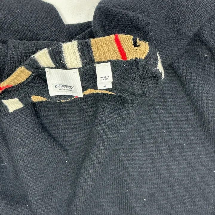 Burberry Burberry Black Striped Cashmere Sweater for Women 0079 Size M / US 6-8 / IT 42-44 - 5 Thumbnail