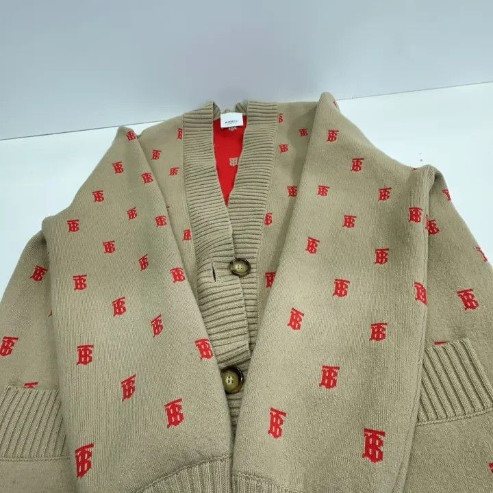 Burberry Burberry Classic Logo V-Neck Cashmere Sweater 0079 Size M / US 6-8 / IT 42-44 - 9 Thumbnail