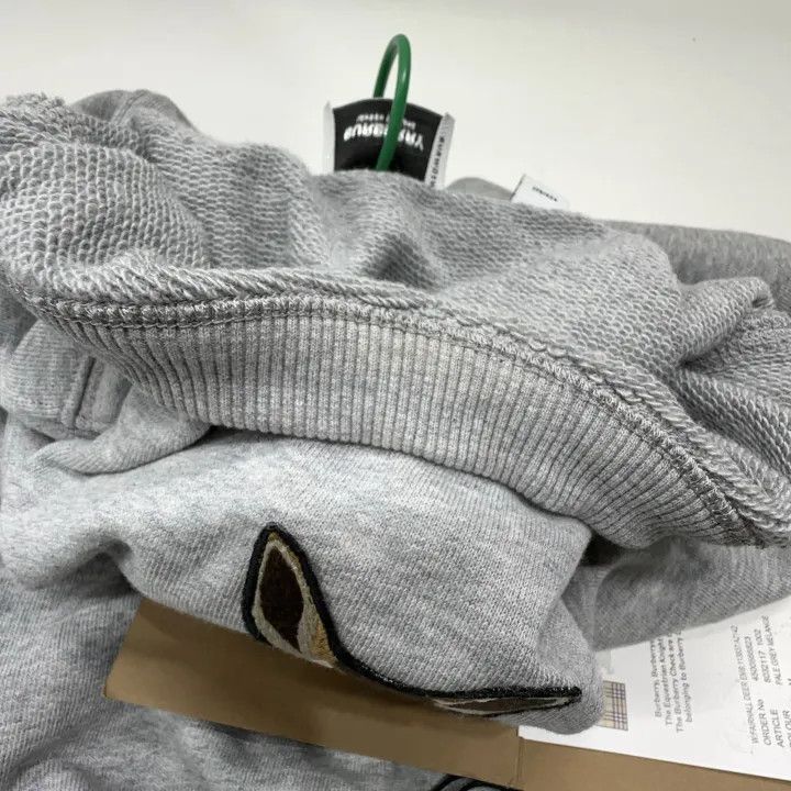 Burberry Burberry Gray Deer Graphic Sweatshirt for Women 0079 Size M / US 6-8 / IT 42-44 - 13 Thumbnail