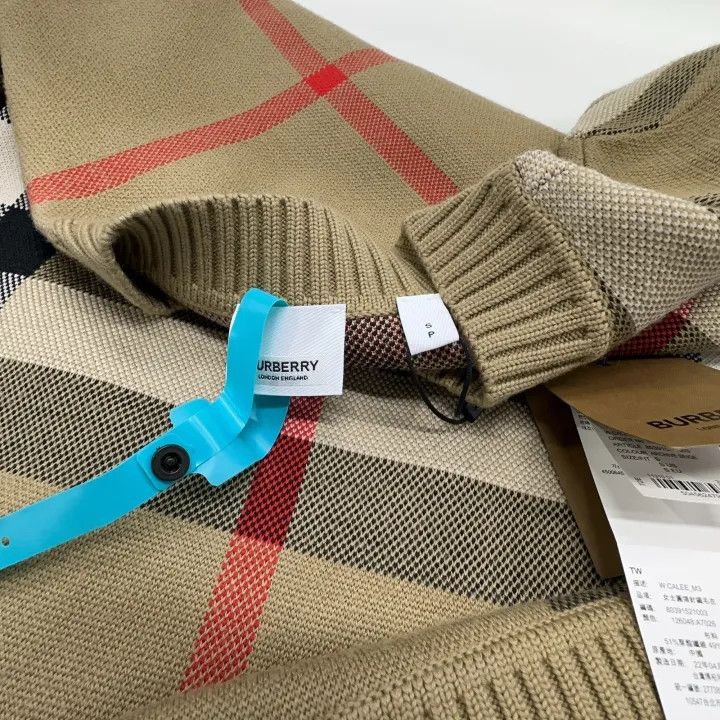 Burberry Burberry Wool Knit Sweater in Classic Beige 0079 Size S / US 4 / IT 40 - 7 Thumbnail