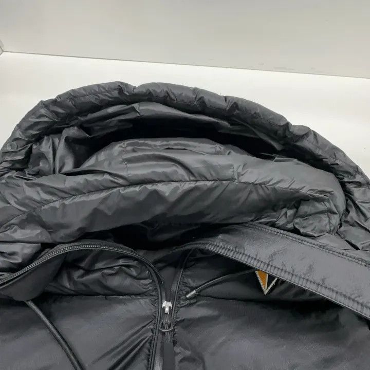 Burberry Burberry Logo Design Down Jacket for Women 0079 Size S / US 4 / IT 40 - 6 Thumbnail