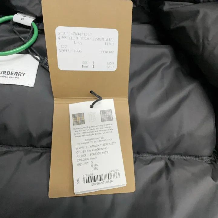 Burberry Burberry Hooded Puffer Jacket with Logo Patch 0079 Size S / US 4 / IT 40 - 6 Thumbnail