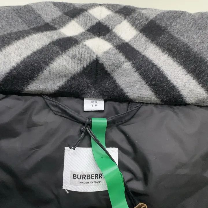 Burberry Burberry Black Hooded Puffer Jacket 0079 Size XS / US 0-2 / IT 36-38 - 5 Thumbnail