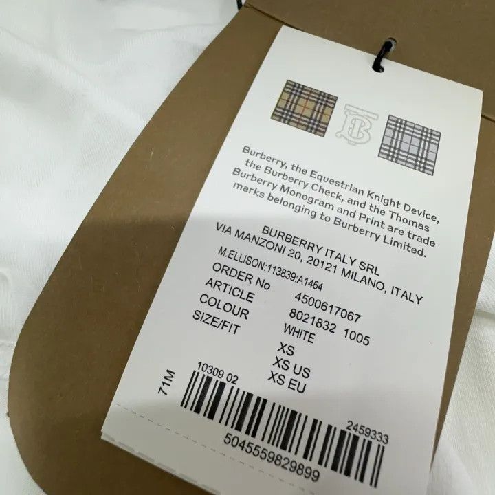 Burberry Burberry Logo Graphic Cotton T-shirt for Men and Women 0079 Size XS / US 0-2 / IT 36-38 - 11 Thumbnail