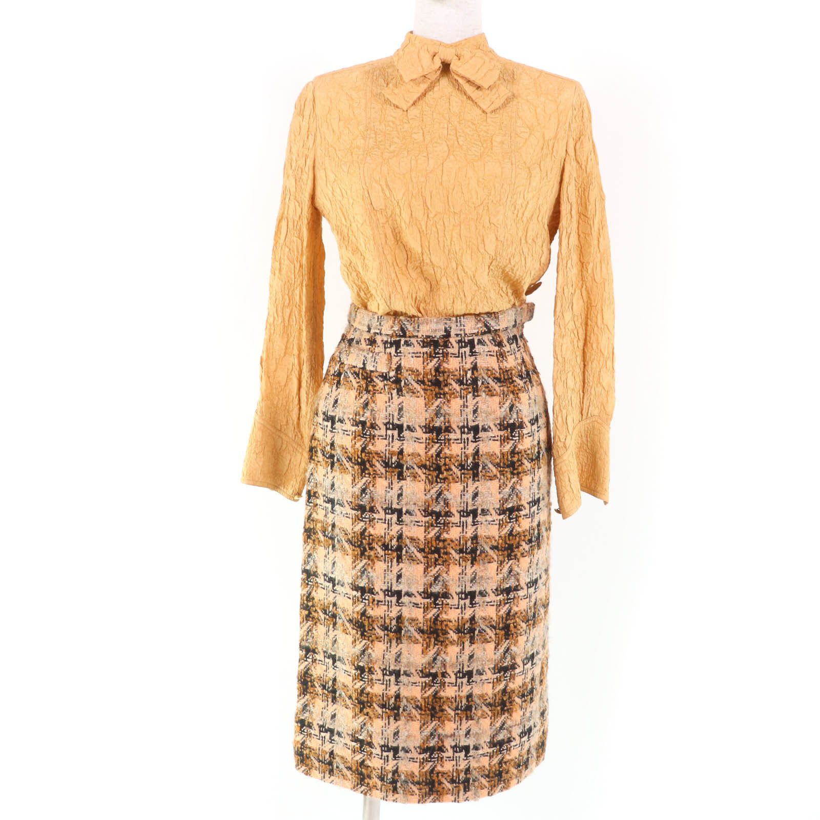 Chanel Chanel Chanel Tweed 3-piece Set Others Suits DUTY FREE for USA Size ONE SIZE - 4 Thumbnail