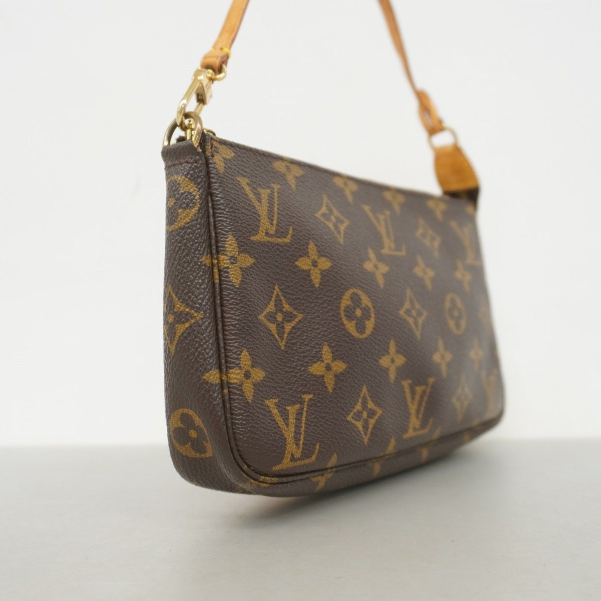 Louis Vuitton Louis Vuitton Pochette Accessoire clutch Size ONE SIZE - 3 Thumbnail