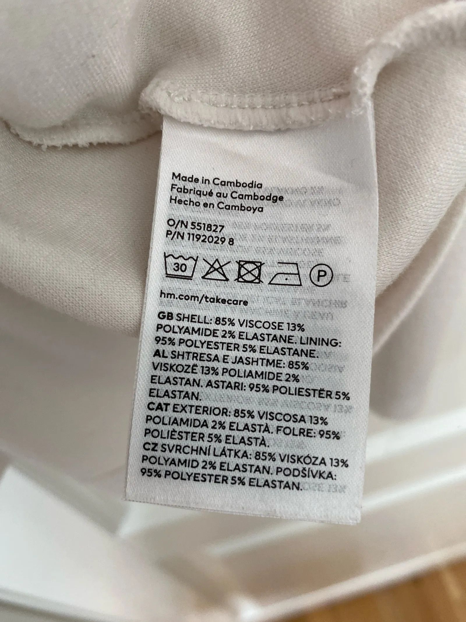 H&M H&M Sweater Size XL / US 12-14 / IT 48-50 - 3 Thumbnail