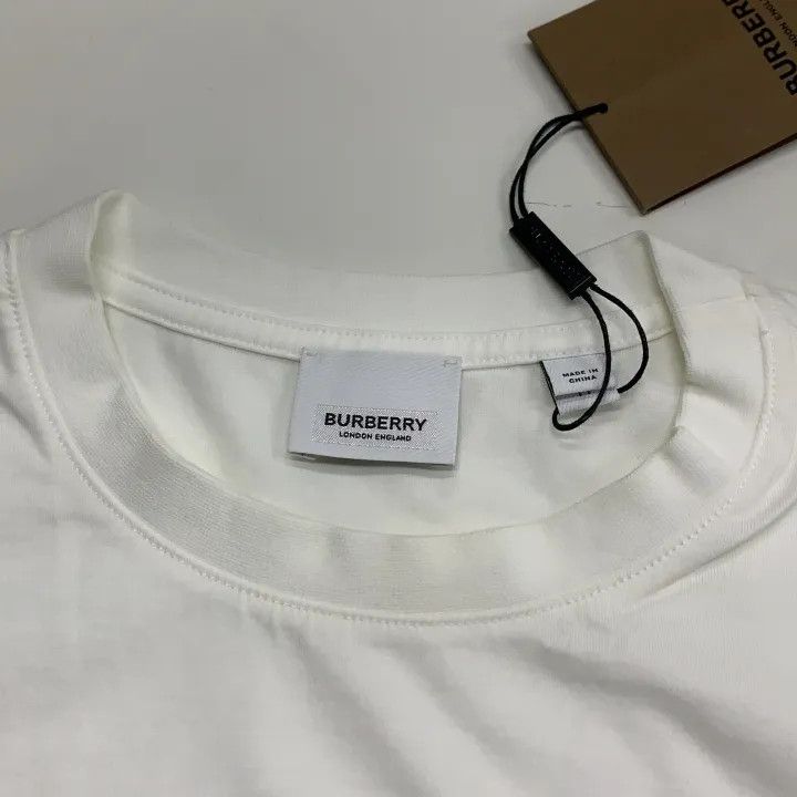 Burberry Burberry Logo Print Cotton T-Shirt for Women 0079 Size XS / US 0-2 / IT 36-38 - 4 Thumbnail