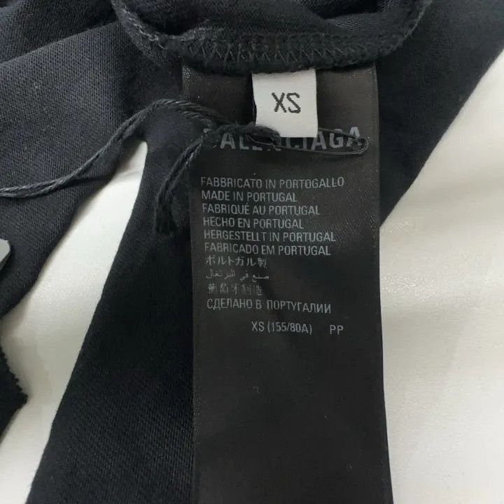 Balenciaga Balenciaga SS22 Distressed Logo T-Shirt for Women 0079 Size XS / US 0-2 / IT 36-38 - 2 Thumbnail