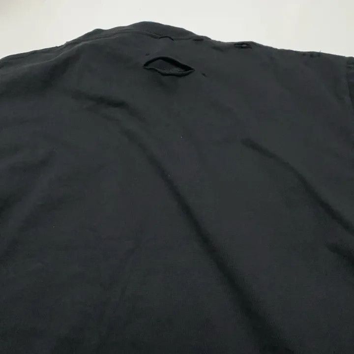 Balenciaga Balenciaga SS22 Distressed Logo T-Shirt for Women 0079 Size XS / US 0-2 / IT 36-38 - 5 Thumbnail