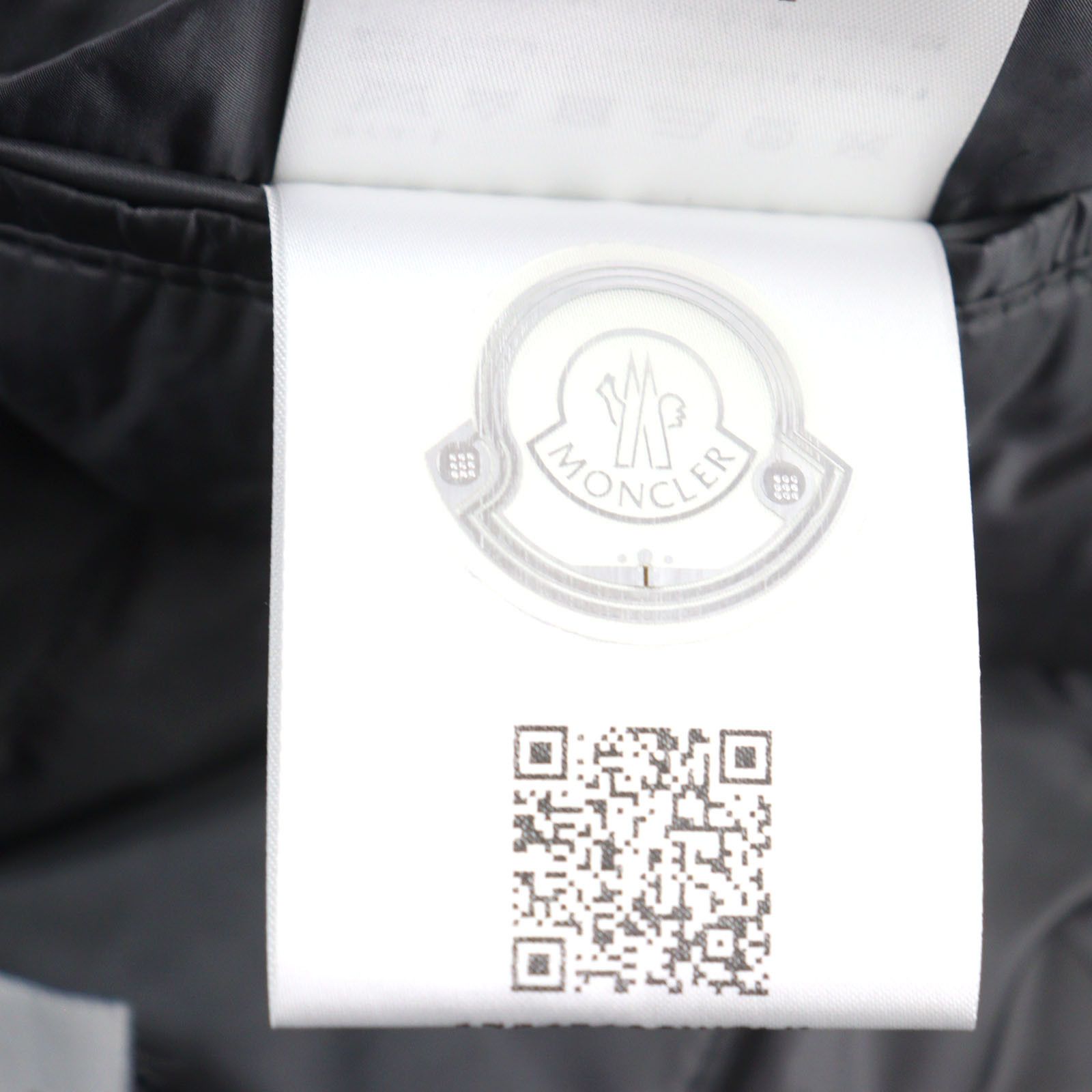 Moncler Moncler Moncler MILLEVACHES GIUBBOTTO Down Jacket Others Outerwear H20911A00196 596B3 Size ONE SIZE - 14 Thumbnail