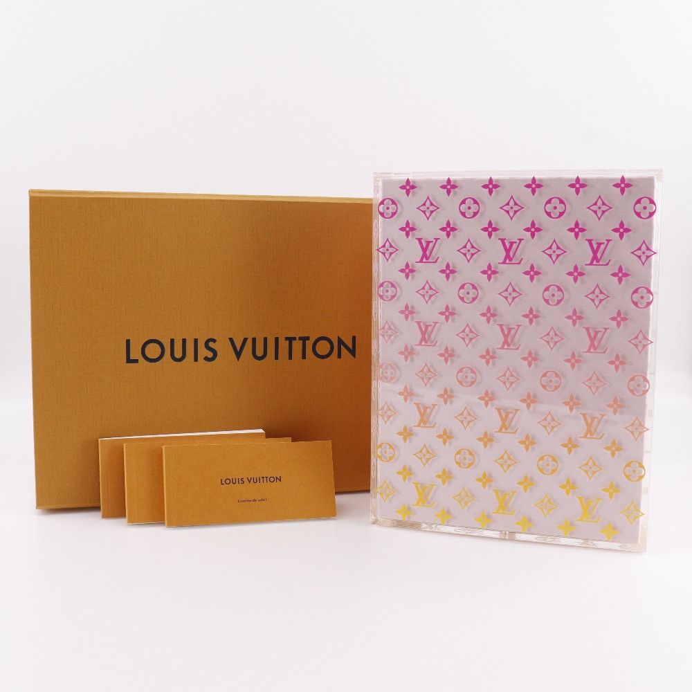 Louis Vuitton Louis Vuitton Louis Vuitton Sunglasses Case Monogram Acrylic Accessory Plastic Other DUTY FREE for USA Size ONE SIZE - 7 Thumbnail