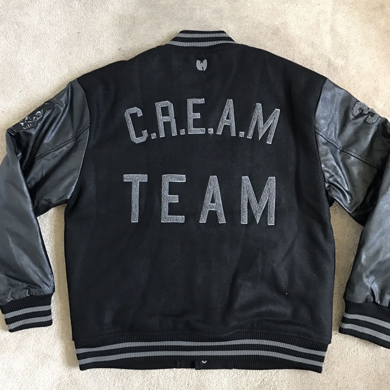 WUTANG BRAND by WU-WEAR Cream Team パーカー - メルカリ