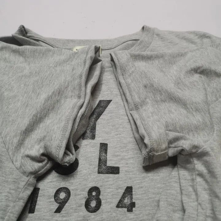Saint Laurent Paris Saint Laurent Gray Logo Print Short Sleeve T-Shirt 0079 Size XS / US 0-2 / IT 36-38 - 7 Thumbnail