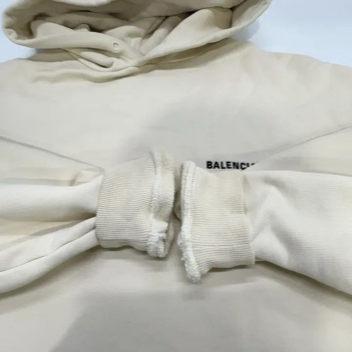 Balenciaga Balenciaga Ivory Logo Embroidered Long Sleeve Hoodie 0079 Size S / US 4 / IT 40 - 8 Thumbnail