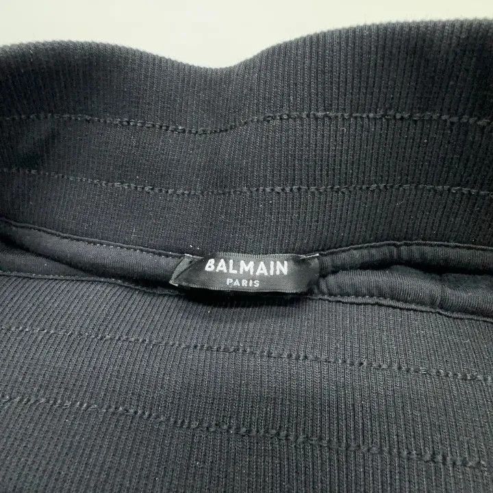 Balmain Balmain FW23 6-Button Knit Shorts for Women 0079 Size 26" / US 2 / IT 38 - 4 Thumbnail